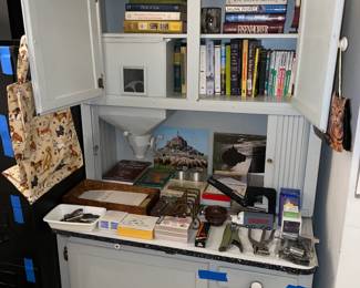 Antique Hoosier Cabinet W/ Insert!