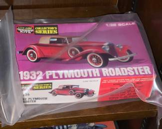 INCREDIBLE Collection Of Model Kits Spanning Many Decades & Brands Such As Matchbox (Mostly Military Related W/ Some Still SEALED!)