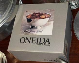 Vintage Oneida Paul Revere Bowl W/ Box