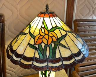 STUNNING Floral Stained Glass Lamp