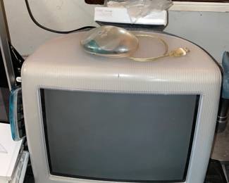 Vintage Apple Computer W/ Keyboard & Mouse