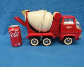 Lot 125. Vintage 1960s Tonka pressed steel cement mixer truck in excellent condition. Paint and all parts are original.