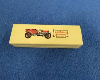 Lot 178. Like-new M.Hohner's Sportsman 10-hole diatonic enameled harmonica and box. Probably reissued in 1994. Sounds great.