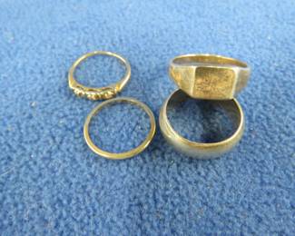 Lot 98. Sterling silver rings in a variety of sizes