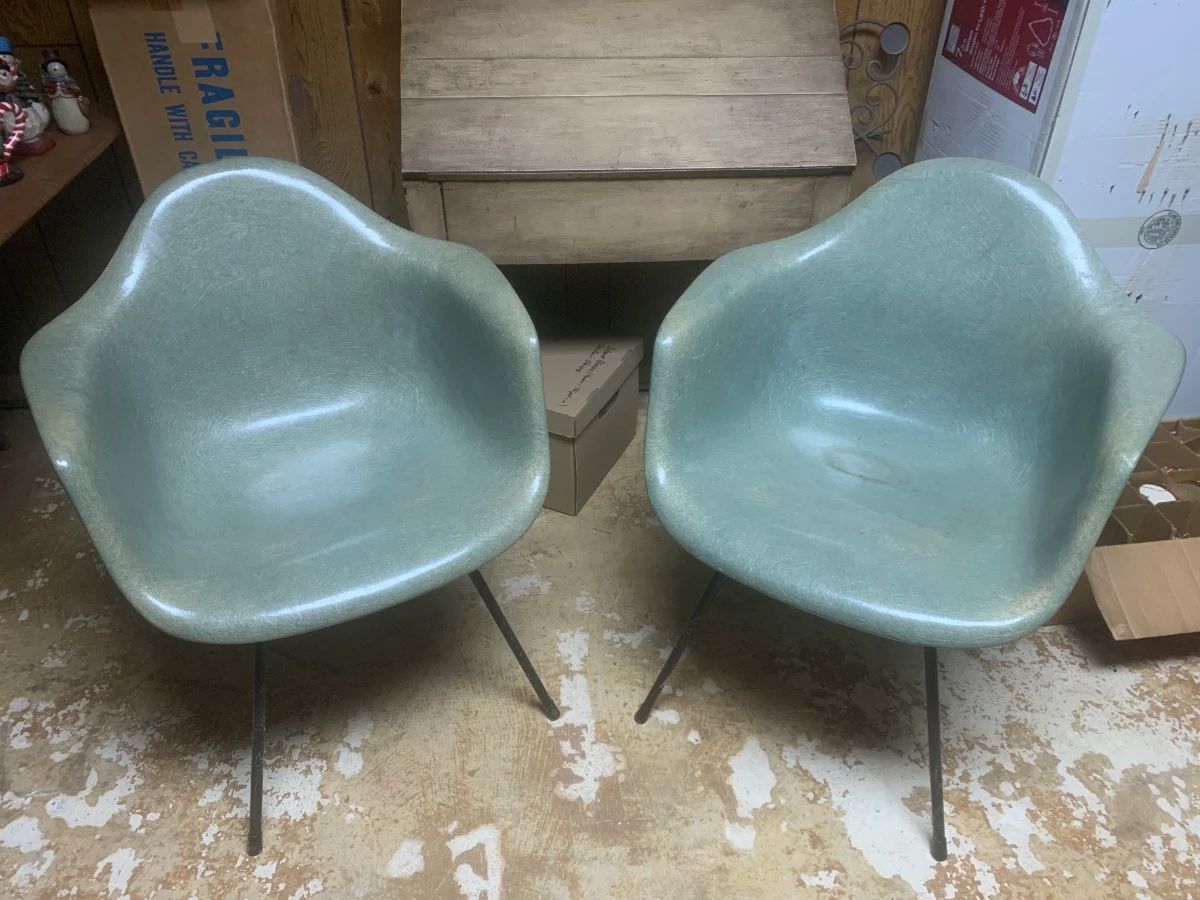 Herman Miller Eames fiberglass Zenith armshair