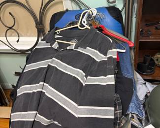 Loads of men's clothing in great shape