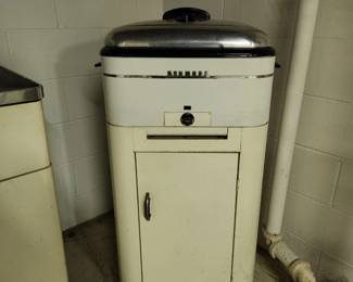 Kenmore Electric Roaster w/original insert pans and manual
