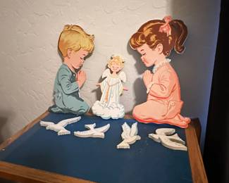 Dolly Toy Co Pressed Board Wall Art Set
