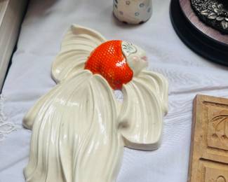 1960s Chalkware cutie pie fish wall art