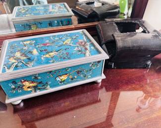 Jewelry box, black pottery tissue holder