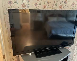 Sony BRAVIA 40-inch LCD HDTV KDL-40BX450