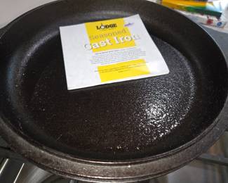 Lodge cast iron deep skillet