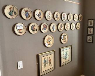 Set of 17 consecutive HUMMEL plates plus 10 extra