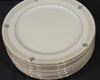 Lot #120 - Vintage MCM 'M JAPAN' Gold Eagle "Pompton" Pattern #3623 Plates With Gold Trim