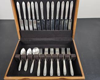 Lot #179 - Oneida Community Plate "Bird of Paradise" Silverplated Silverware Set with Ornate Pattern in Wooden Case