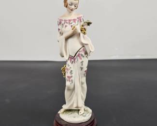 Lot #174 - Giuseppe Armani "Arianna" 1996 Florence The Society Porcelain Figurine Hand-Painted Signed by Sculpture