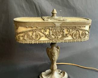 Cream Art Nouveau Slag Glass Table Lamp
