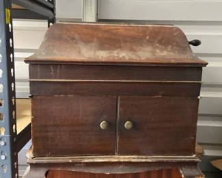 Victrola Hand Crank Phonograph