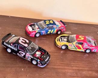 (3) Model Figure Cars