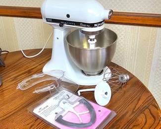 PRESALE: KitchenAid Classic Plus Stand Mixer 4.5 quart tilt head 10 speed