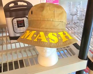 Vintage 80s M*A*S*H bucket hat