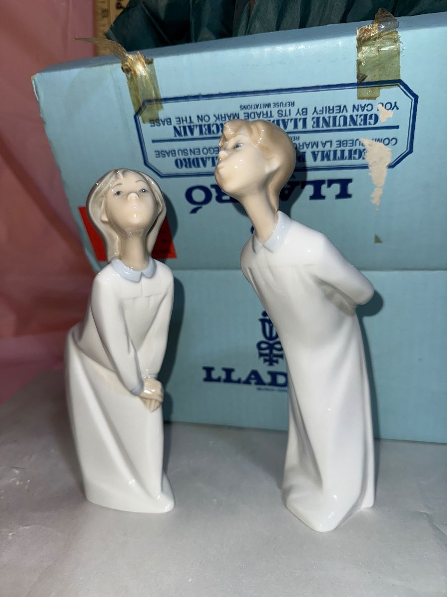 Two Kissing Lladro $40.00
