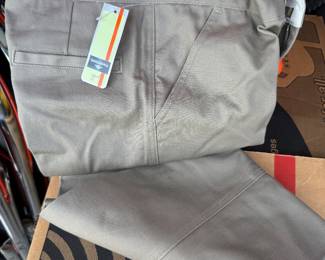 Girls Dockers 14 New $5.00