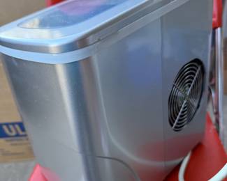 Ice Machine $35.00