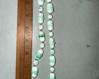 White and Green Glass Beaded Necklace $8.00
