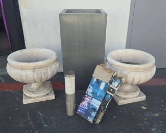 CT122Garden Pots And Lights