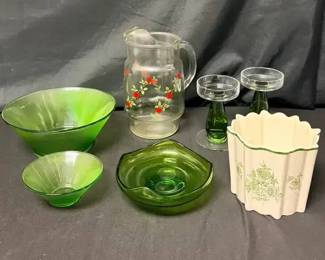 CT517Retro Green Decor