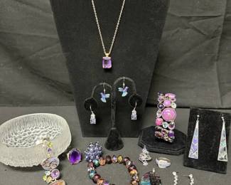 KN313Costume Jewelry  Purple Tones