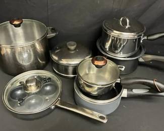 CT542Assorted Pots  Pans With Lids