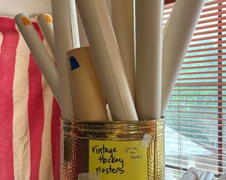 Amazing vintage hockey posters, many prints from painting