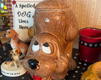 Dog cookie jar 