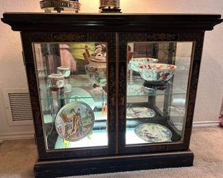 Lighted display cabinet, black and gold