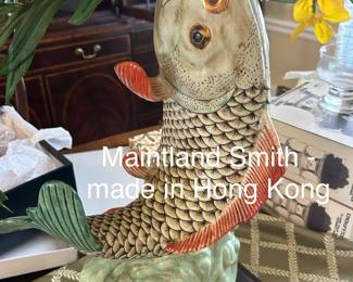 Mainland Smith coy vase 