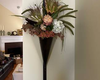 Pair of iron sconces 