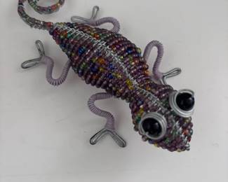 Beaded wire gecko/lizard art figurine