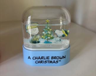 A Charlie Brown Christmas Peanuts snow globe