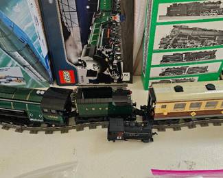 Lego Train Emerald Night 10194