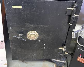 Antique J Baum Bank safe - no combo