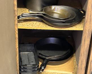 Cast iron Dutch ovens