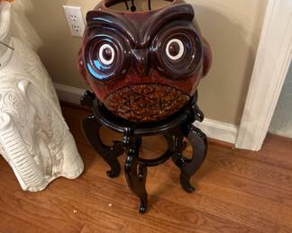 Owl planter and stand