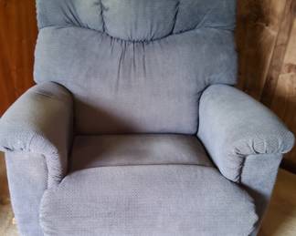 PRESALE $125 BLUE LA-Z-BOY RECLINER