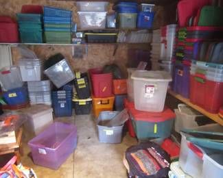 100s of totes with lids