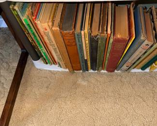 Items Located In The 3rd Bedroom ( Second Floor)