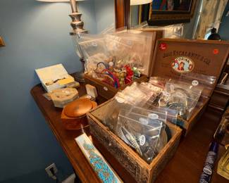 Items Located In The 1st Bedroom (MASTER)