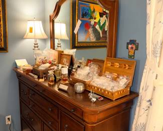 Items Located In The 1st Bedroom (MASTER)