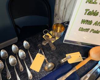 Items Located In The 1st Bedroom (MASTER)